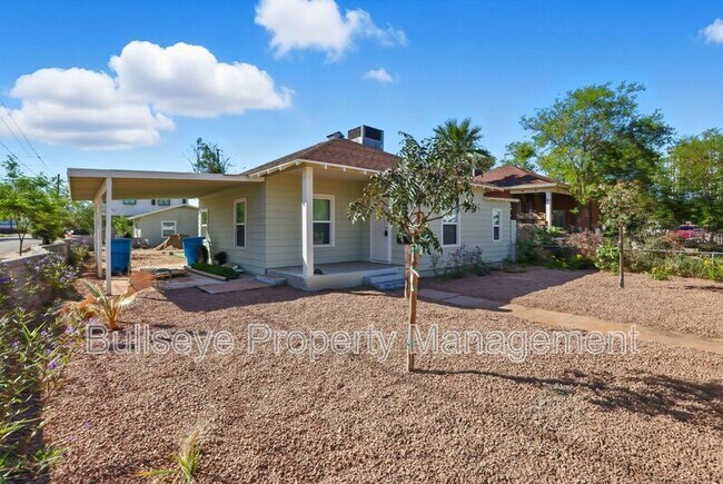 Building Photo - 925 E Garfield St