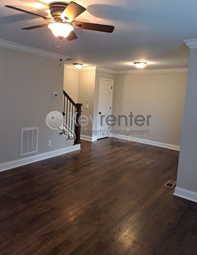 Building Photo - 3583 Crompton St