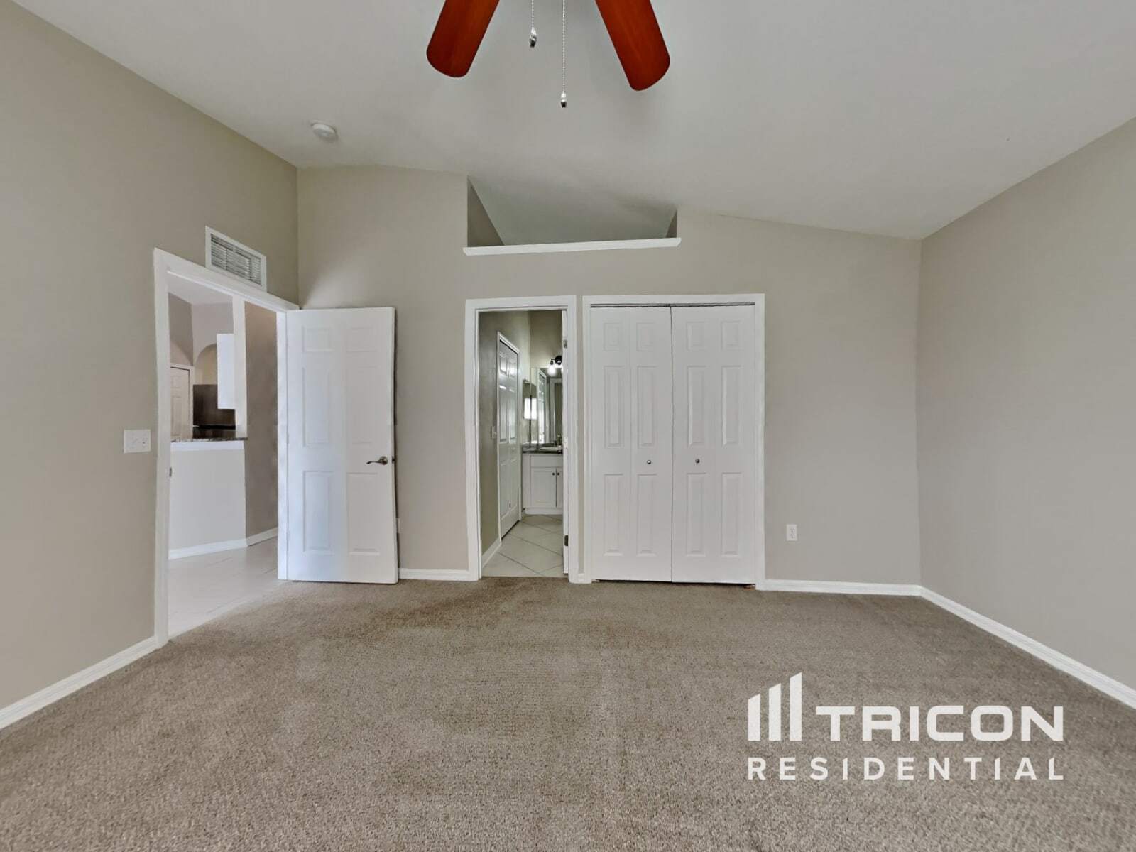 Building Photo - 1054 Valentine St