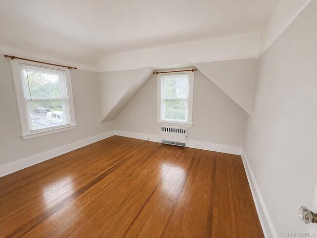 Building Photo - 432 Beach Ave