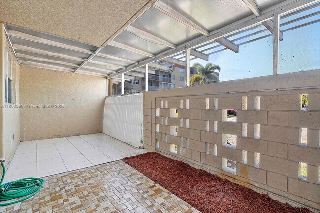 Building Photo - 406 NW 68th Ave