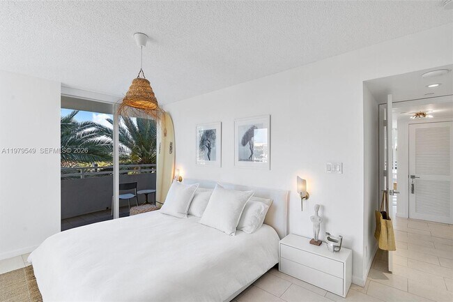 Building Photo - 8911 Collins Ave