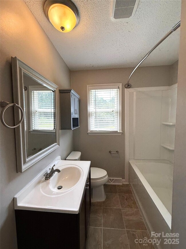 Building Photo - 4712 Jamee Dr