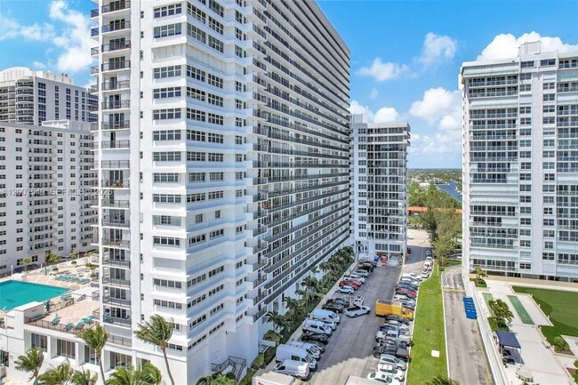 Building Photo - 4280 Galt Ocean Dr