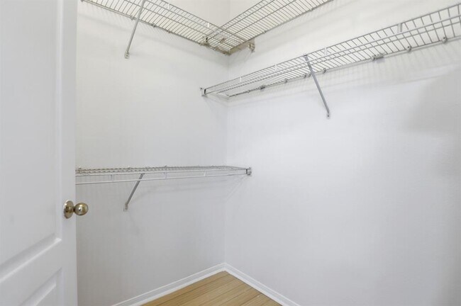 Building Photo - 6000 Shepherd Mountain Cove