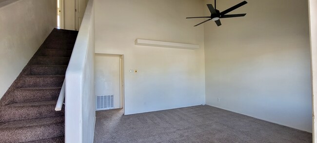 Building Photo - 1634 Northfield Rd