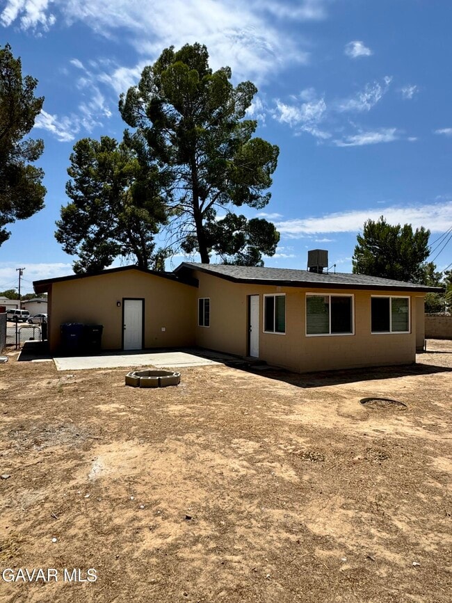 Building Photo - 21325 Bancroft Ct