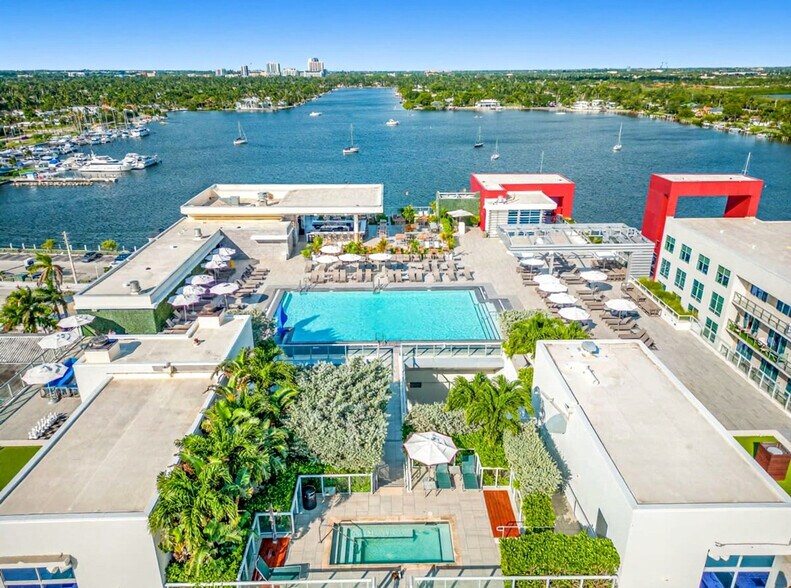 Building Photo - 777 N Ocean Dr