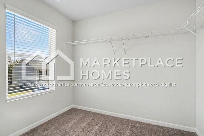 Building Photo - 461 Oakwood Dr NW