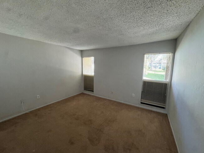 Building Photo - 717 SW 75th St