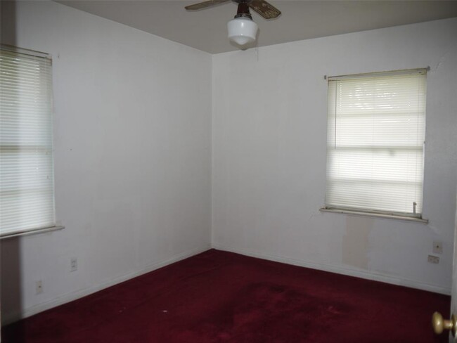Building Photo - 5767 Westover St