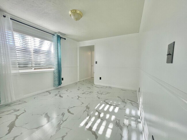 Building Photo - 4111 W 9580 S