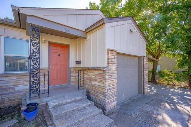 Building Photo - 7014 NW 45th St