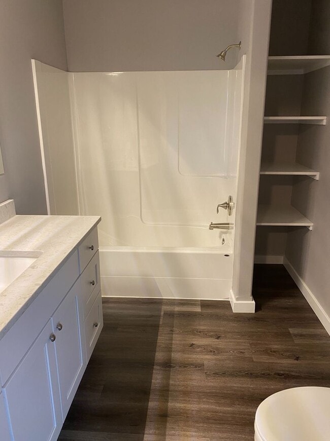 Building Photo - 3 Bedroom Home, Park Orchard Service Area