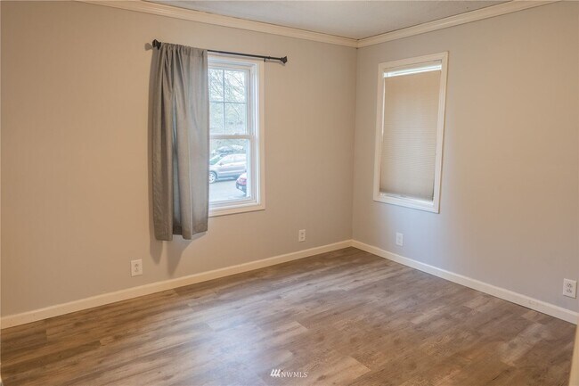 Building Photo - 4839 50th Ave SW