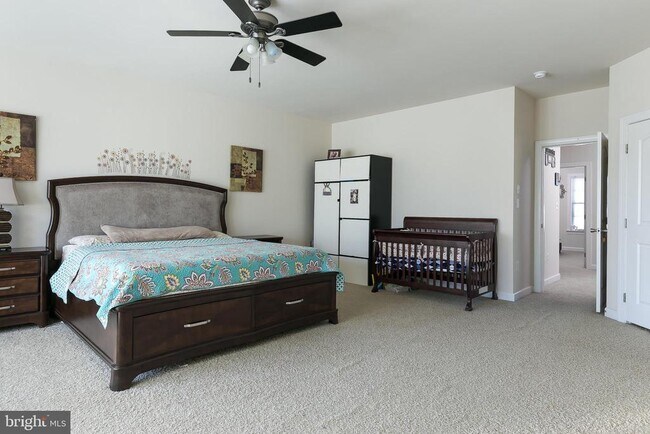 Building Photo - 42607 Offenham Terrace