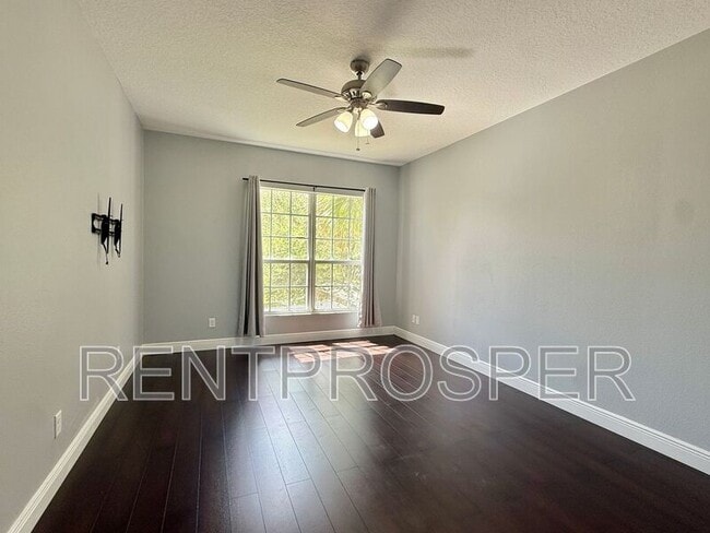 Building Photo - 4205 Canby Dr