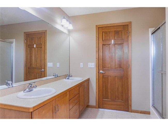Building Photo - 1216 S Windmill Creek
