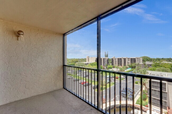 Building Photo - 12 Royal Palm Way