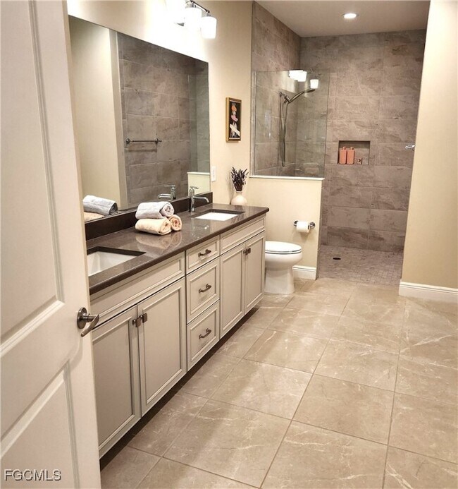 Building Photo - 7004 Mistral Wy