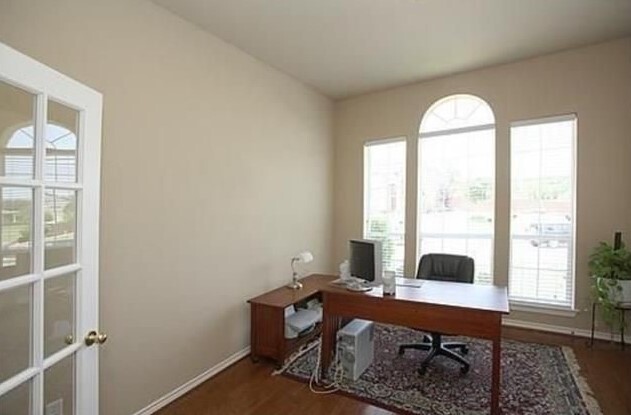 Office/ Study Room - 1810 Manchester Way