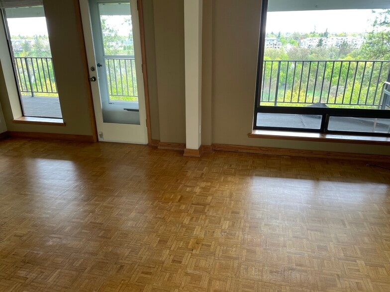 Living room with view - 1916 W Riverside Ave