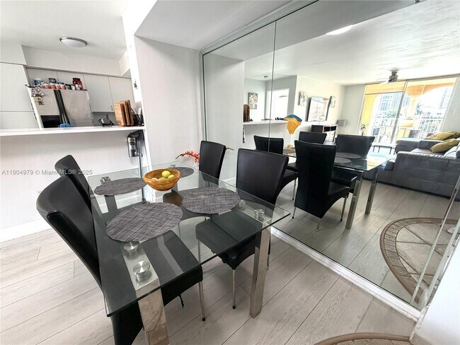 Building Photo - 19701 E Country Club Dr