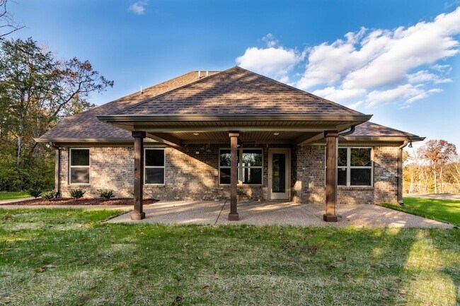 Building Photo - 1031 C P Stewart Blvd