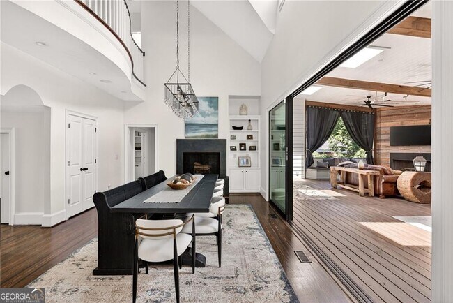 Building Photo - 3669 Cochise Dr SE
