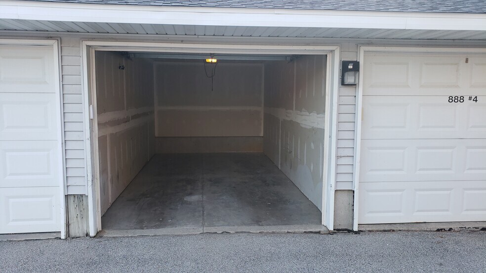 Garage Interior - 888 Boston Way