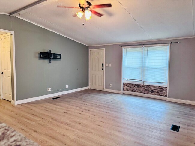 Building Photo - 2475 Freshour Rd