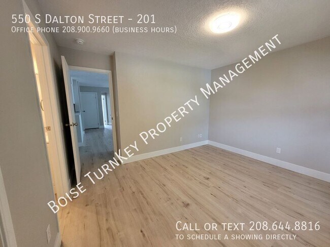 Building Photo - 550 S Dalton Ln