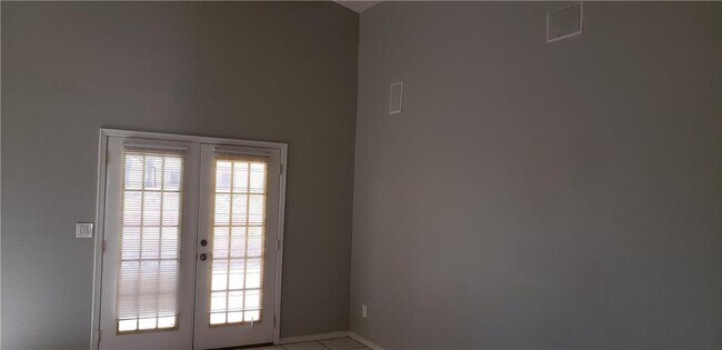 Building Photo - 12628 Setting Sun Dr