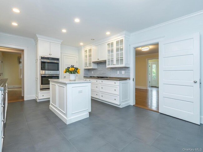 Building Photo - 29 Birch St