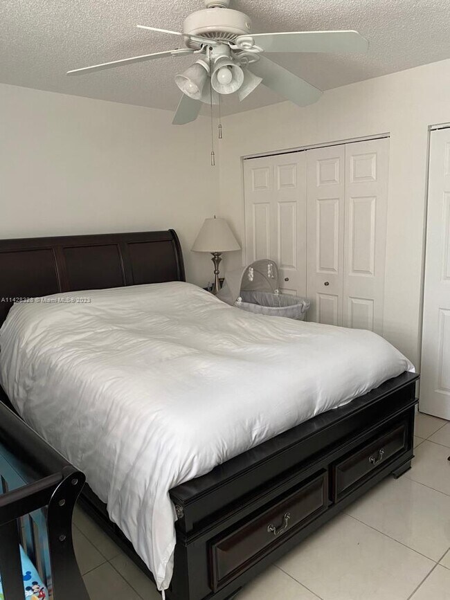 Building Photo - 9440 W Flagler St