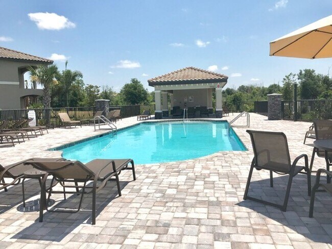 Building Photo - 2/2/ CONDO AVAILABLE NOV, DEC,@ THE  LAKEW...