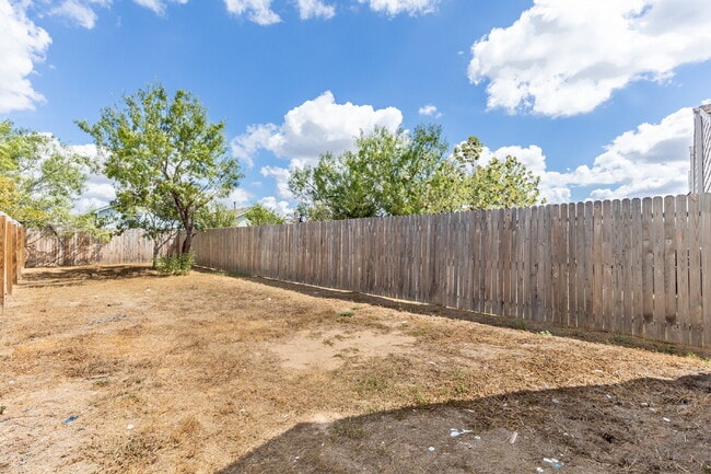 Building Photo - 4271 Thalweg Way