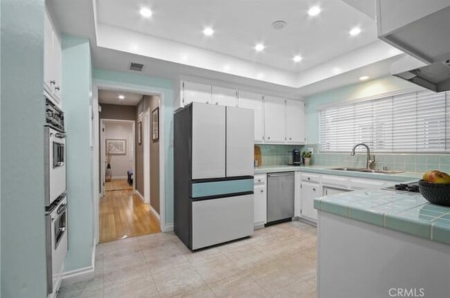 Building Photo - 2283 Ximeno Ave