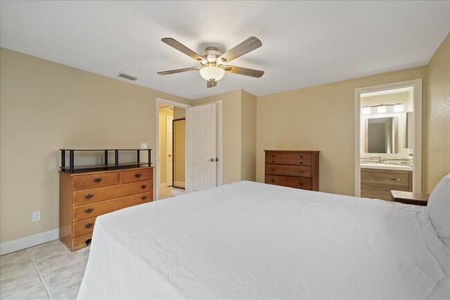 Building Photo - 6400 18th Ave N