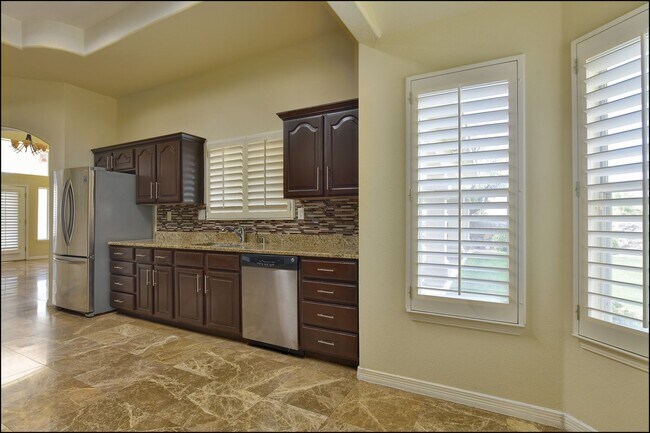 Building Photo - Available to view!