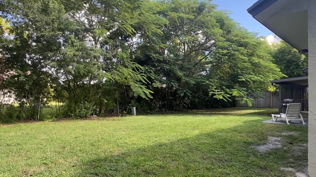 Building Photo - 5325 Havasu Ct