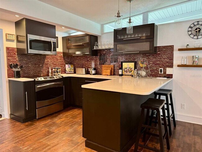 Building Photo - 3012 Grand View Ave