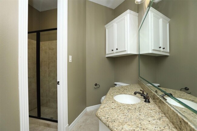 Building Photo - 13810 Nathan Ridge Ln