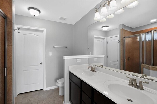 Building Photo - 219 Valley Oaks Loop