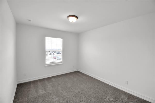 Building Photo - 3900 Lynx Ct