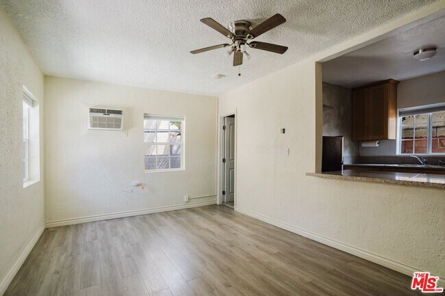 Building Photo - 5630 1/2 Craner Ave