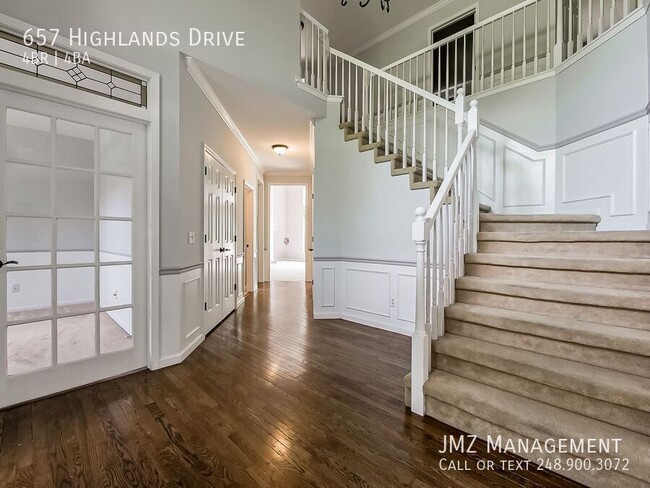 Building Photo - 657 Highlands Dr