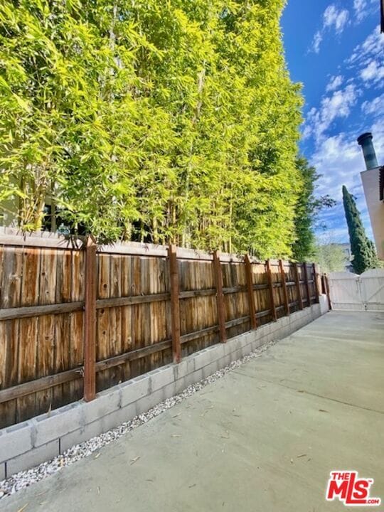 Building Photo - 459 S Holt Ave