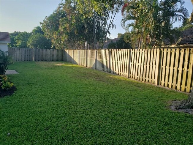 Building Photo - 6639 Hatteras Dr