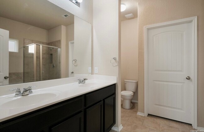 Building Photo - 13819 Murphy Haven